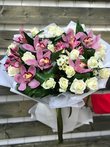Букет цветов из: Розы и Хризантемы в Афанасьево