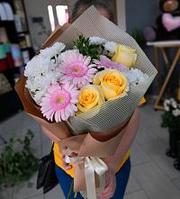 Букет цветов из:  Герберы, Розы и Хризантемы в Афанасьево