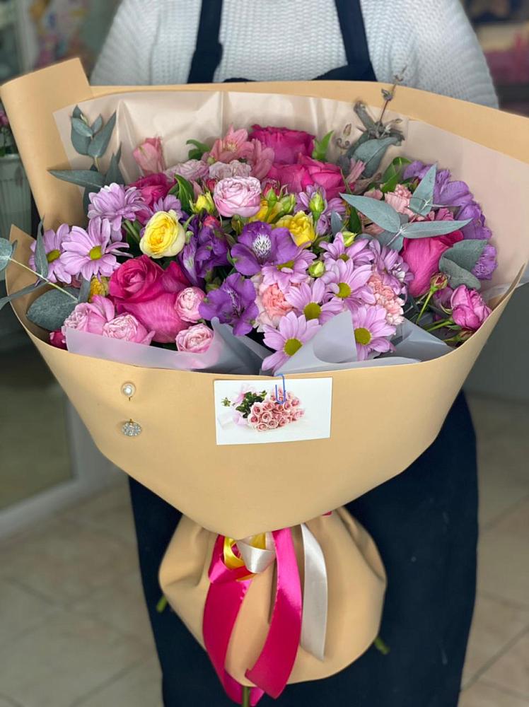 Букет цветов из: Хризантемы, Гвоздики и Альстромерии в Афанасьево