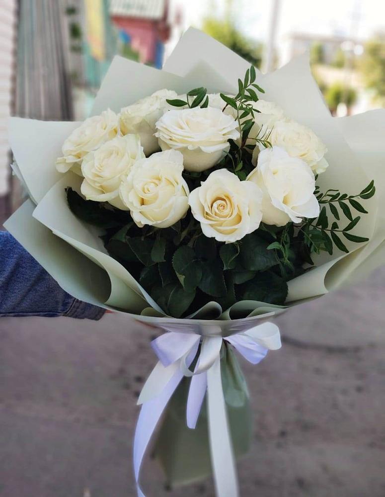 Букет Белые розы Проуд в Афанасьево