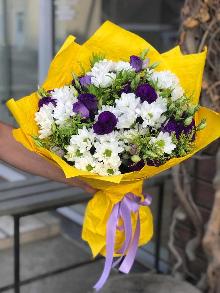 Букет цветов из: Ирисы, Хризантемы и Ромашки в Афанасьево