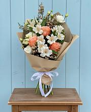 Букет цветов из:  Альстромерии, Лизиантусы, Розы и Хризантемы в Афанасьево