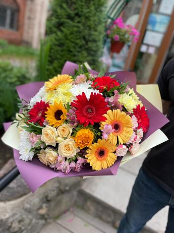Букет цветов из: Герберы, Ромашки, Хризантемы, Розы и Подсолнухи в Афанасьево