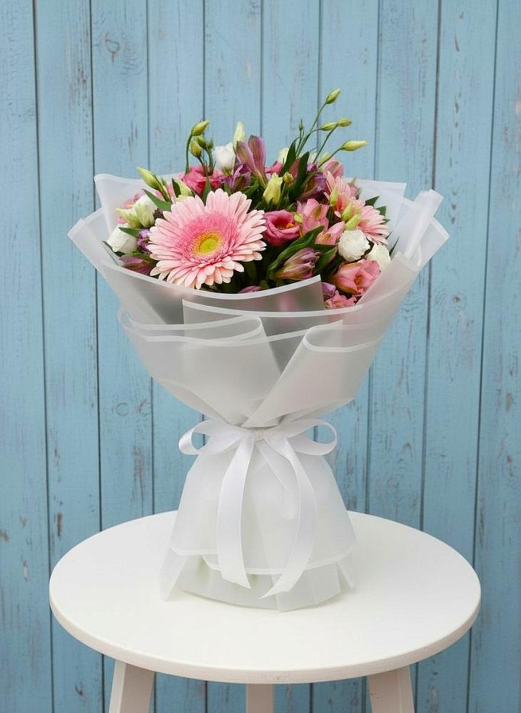 Букет цветов из: Герберы, Альстромерии и Лизиантусы в Афанасьево