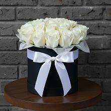 Цветочная композиция из Розы в шляпной коробке в Афанасьево